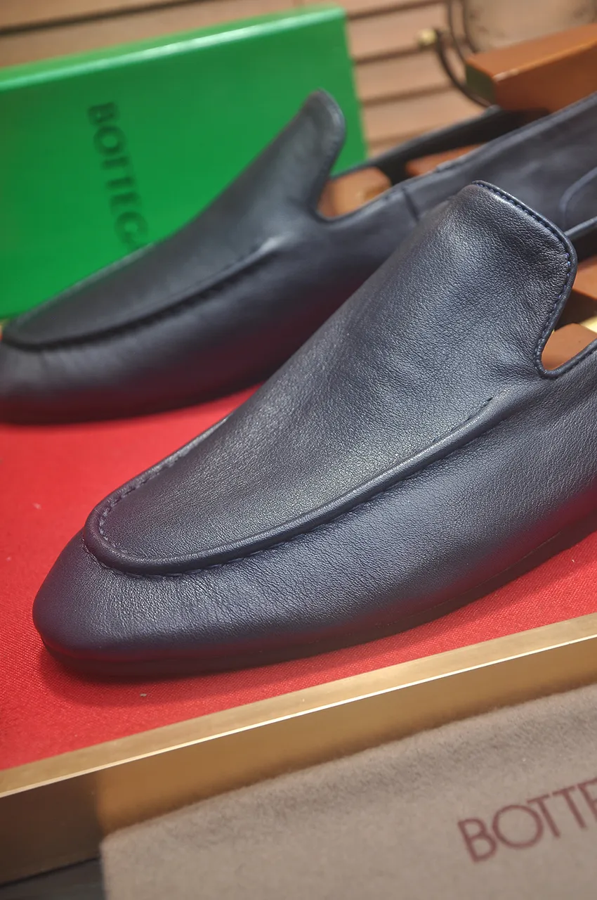 Men's shoes 💰460💶 [Botteg Venetta (BV)] (wallet shoes) exclusive new model official website new model The upper is made of high-quality top calfskin. Delicate feel and flowing luxurious texture. Tailored for refined men to create a noble aura. Delicate and regular Mark hand stitching. Smooth lines. Full sheepskin lining, comfortable to wash sweat. 38-44